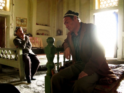  in a choixona (tea house), Bukhara, Uzbekistan. ©Anne Barthélemy 